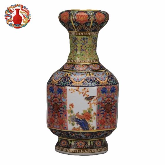 Imperial Famille Rose Bird and Flower Octagonal Vase/Qing-dynastiet